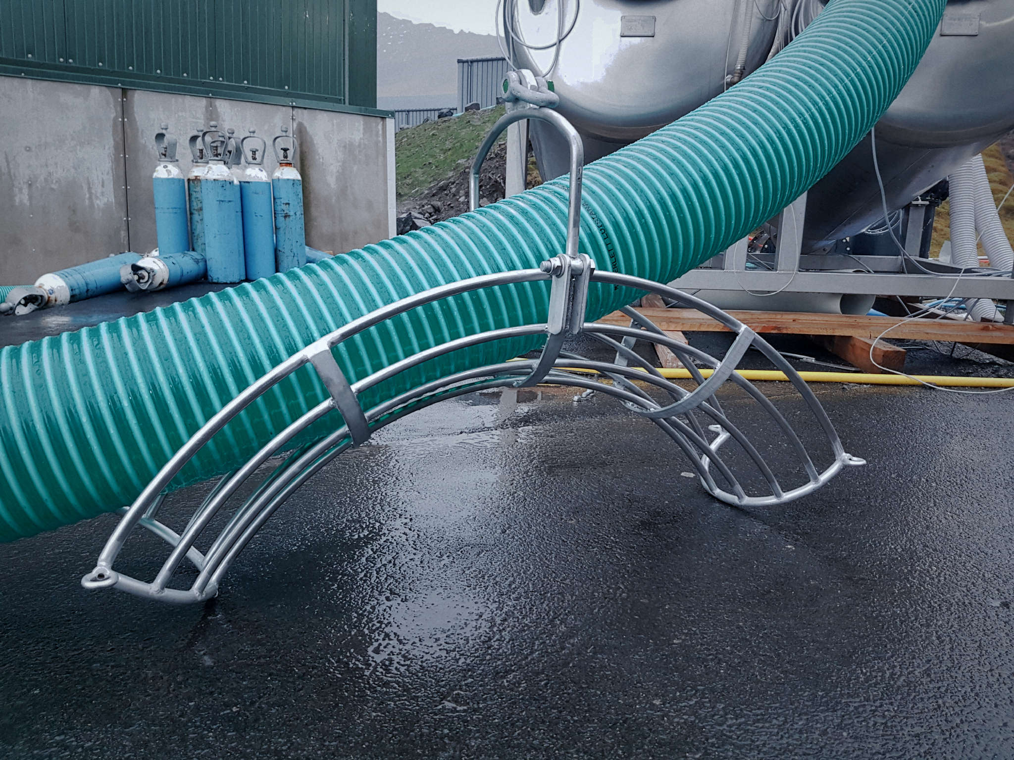 Slanguvøgga við slangu í