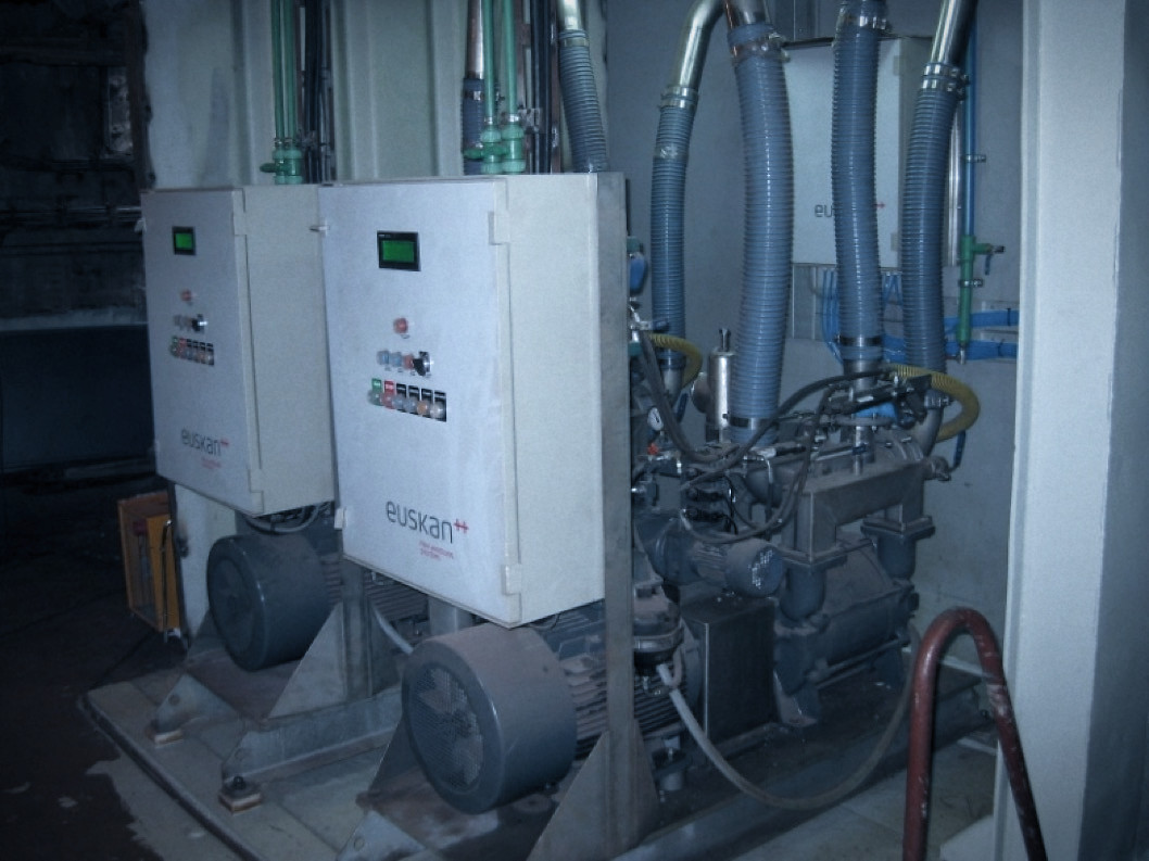 VS2000 single tank with double power unit for pumping fish in a processing vessel.